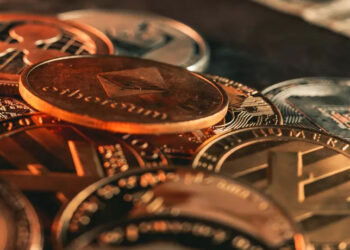 shiba-inu-litecoin-the-sandbox-and-two-additional-altcoins-setting-up-for-pullbacks-top-crypto-analyst