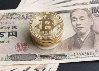 michael-saylor-says-bitcoin-is-hope-for-japan-as-yen-collapses-to-34-year-low