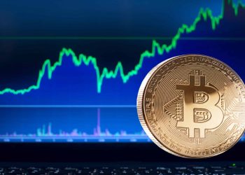 بررسی سیگنال‌های تاریخی پنهان در نمودار بیت‌کوین؛ بازار آماده حرکت بزرگ؟