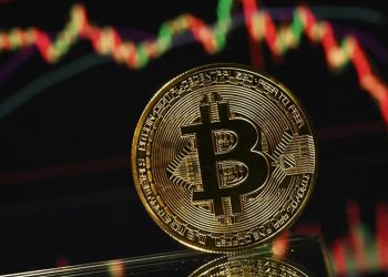 fomc-minutes-signal-fed-largely-divided-over-rate-cuts-bitcoin-falls-